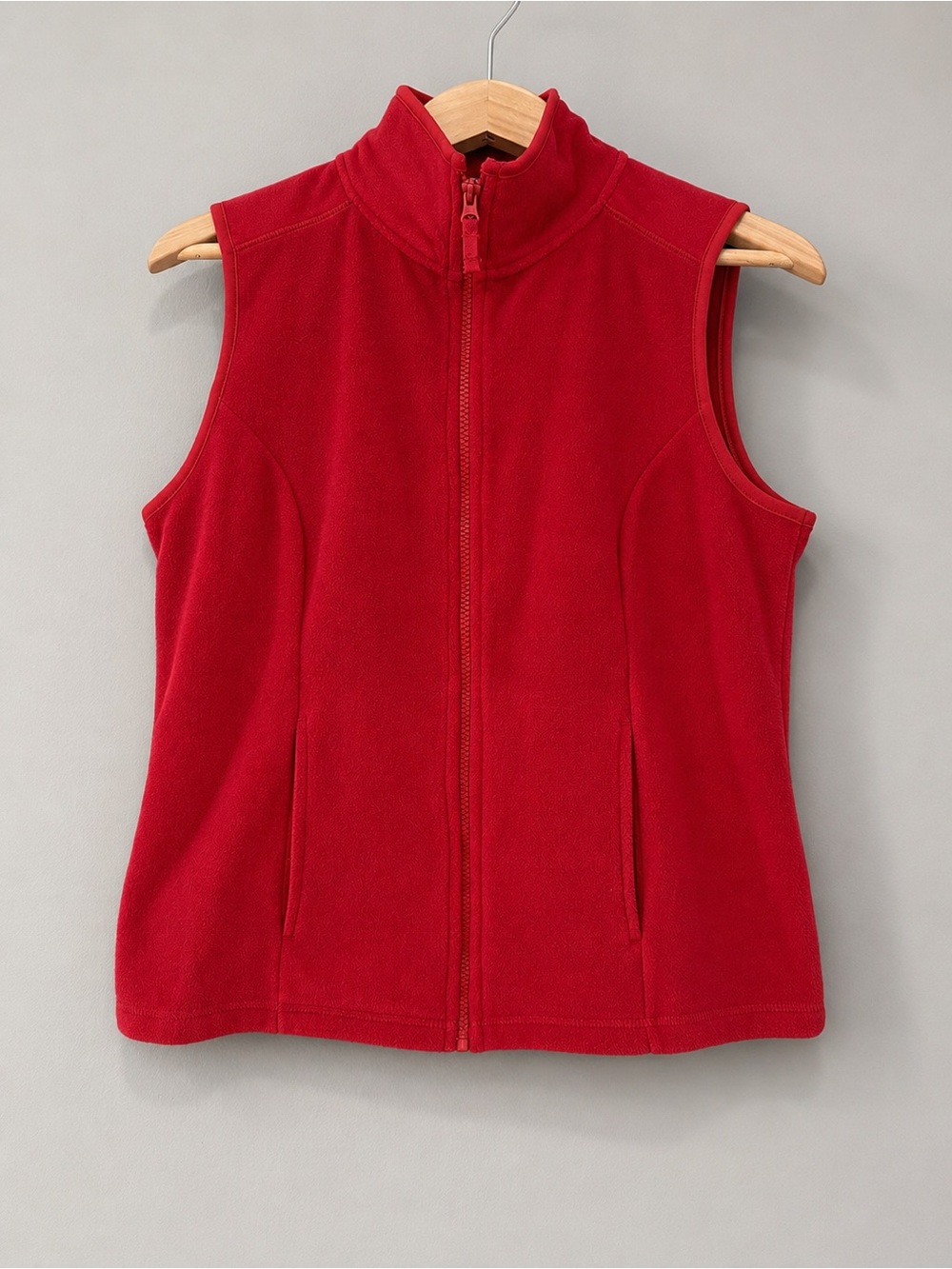 St John’s Bay SJB Active Women’s Medium Red Fleece Vest Full Zip Pockets NWT